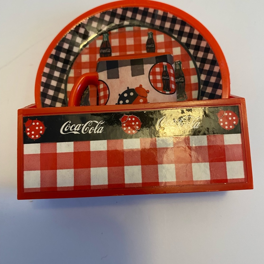 VTG 1998 Coca Cola Picnic Collectible Kitchen Magnets 3pc Set